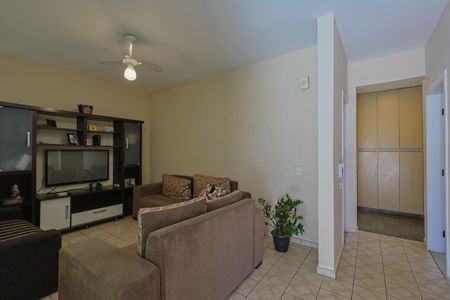Apartamento à venda com 210m², 4 quartos e 2 vagas Apartamento à venda com 210m², 4 quartos e 2 vagasSala 2