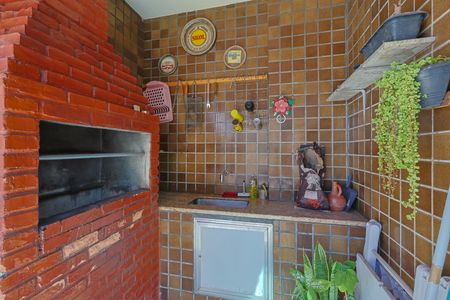 Apartamento à venda com 210m², 4 quartos e 2 vagas Apartamento à venda com 210m², 4 quartos e 2 vagasÁrea comum - Churrasqueira
