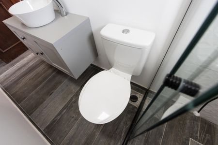 Casa à venda com 258m², 4 quartos e 6 vagas Casa à venda com 258m², 4 quartos e 6 vagasBanheiro da Suíte 2