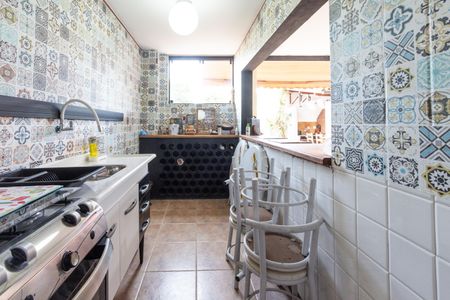 Casa à venda com 258m², 4 quartos e 6 vagas Casa à venda com 258m², 4 quartos e 6 vagasÁrea comum
