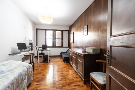Casa à venda com 258m², 4 quartos e 6 vagas Casa à venda com 258m², 4 quartos e 6 vagasSuíte 2