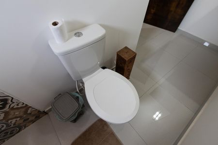 Casa à venda com 258m², 4 quartos e 6 vagas Casa à venda com 258m², 4 quartos e 6 vagasBanheiro da Suíte 1