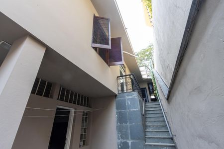 Casa à venda com 258m², 4 quartos e 6 vagas Casa à venda com 258m², 4 quartos e 6 vagasÁrea comum