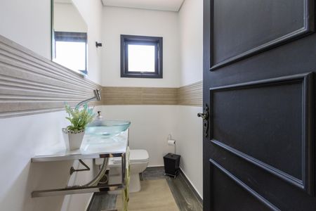 Casa à venda com 258m², 4 quartos e 6 vagas Casa à venda com 258m², 4 quartos e 6 vagasLavabo
