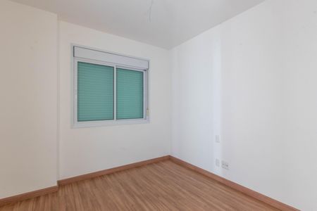 Apartamento à venda com 180m², 4 quartos e 4 vagas Apartamento à venda com 180m², 4 quartos e 4 vagasQuarto 1