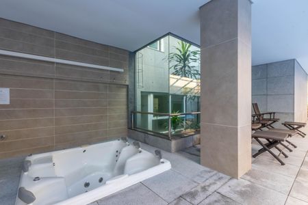 Apartamento à venda com 180m², 4 quartos e 4 vagas Apartamento à venda com 180m², 4 quartos e 4 vagasSPA