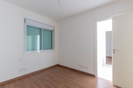 Apartamento à venda com 180m², 4 quartos e 4 vagas Apartamento à venda com 180m², 4 quartos e 4 vagasQuarto 1