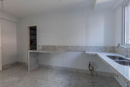 Apartamento à venda com 180m², 4 quartos e 4 vagas Apartamento à venda com 180m², 4 quartos e 4 vagasCozinha