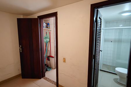 Casa à venda com 310m², 4 quartos e 2 vagas Casa à venda com 310m², 4 quartos e 2 vagasquarto de serviço