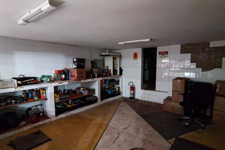 Casa à venda com 310m², 4 quartos e 2 vagas Casa à venda com 310m², 4 quartos e 2 vagasoficina