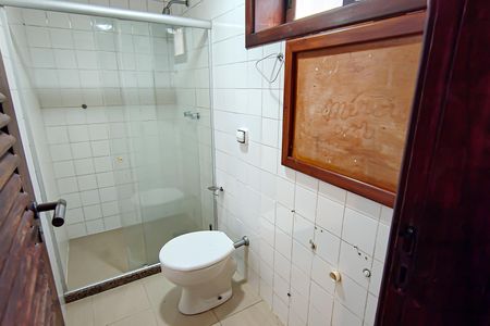 Casa à venda com 310m², 4 quartos e 2 vagas Casa à venda com 310m², 4 quartos e 2 vagasbanheiro de serviço