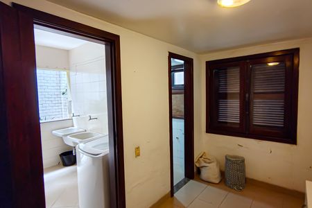 Casa à venda com 310m², 4 quartos e 2 vagas Casa à venda com 310m², 4 quartos e 2 vagasquarto de serviço