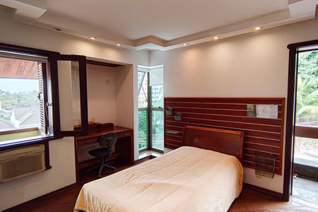 Casa à venda com 310m², 4 quartos e 2 vagas Casa à venda com 310m², 4 quartos e 2 vagasquarto 1 suite