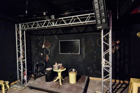 Casa à venda com 310m², 4 quartos e 2 vagas Casa à venda com 310m², 4 quartos e 2 vagassalao de festas