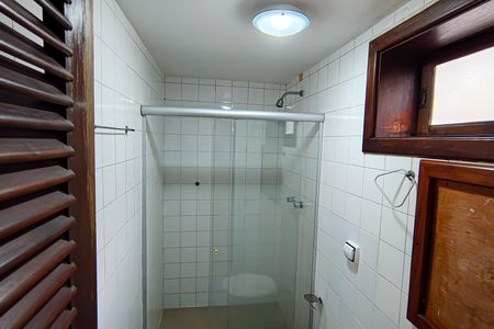 Casa à venda com 310m², 4 quartos e 2 vagas Casa à venda com 310m², 4 quartos e 2 vagasbanheiro de serviço