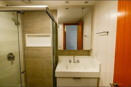 Apartamento à venda com 85m², 3 quartos e 1 vaga Apartamento à venda com 85m², 3 quartos e 1 vagaBanheiro da Suíte