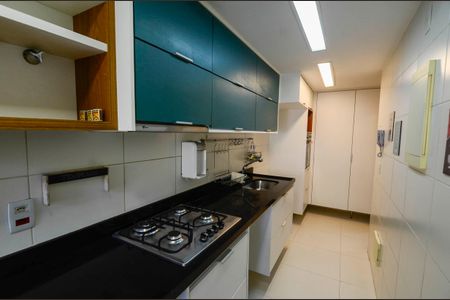 Apartamento à venda com 85m², 3 quartos e 1 vaga Apartamento à venda com 85m², 3 quartos e 1 vagaCozinha