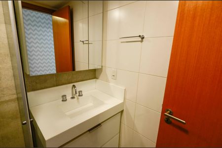 Apartamento à venda com 85m², 3 quartos e 1 vaga Apartamento à venda com 85m², 3 quartos e 1 vagaBanheiro da Suíte