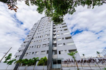 Apartamento à venda com 44m², 1 quarto e 2 vagas Apartamento à venda com 44m², 1 quarto e 2 vagasFachada