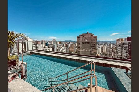 Apartamento à venda com 127m², 4 quartos e 2 vagasÁrea comum - Piscina