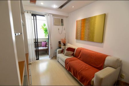 Apartamento à venda com 88m², 3 quartos e 1 vaga Apartamento à venda com 88m², 3 quartos e 1 vagaSala