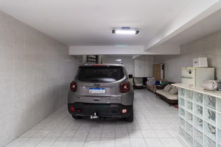 Casa à venda com 190m², 3 quartos e 5 vagas Casa à venda com 190m², 3 quartos e 5 vagasGaragem