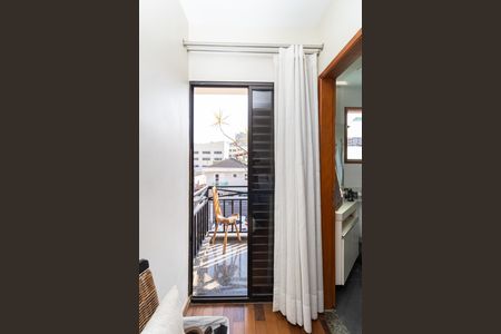 Sacada  de casa para alugar com 3 quartos, 190m² em Vila Mazzei, São Paulo
