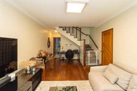 Casa à venda com 190m², 3 quartos e 5 vagas Casa à venda com 190m², 3 quartos e 5 vagasSala