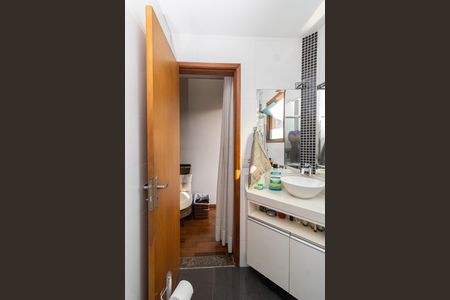 Casa à venda com 190m², 3 quartos e 5 vagas Casa à venda com 190m², 3 quartos e 5 vagasBanheiro da Suíte 1