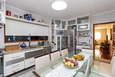 Casa à venda com 190m², 3 quartos e 5 vagas Casa à venda com 190m², 3 quartos e 5 vagasCozinha