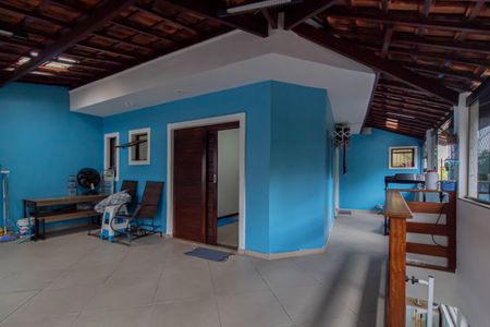 Casa à venda com 97m², 2 quartos e 3 vagasVaranda