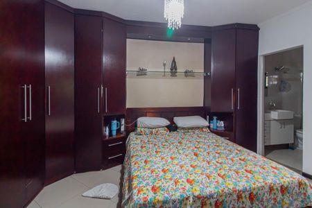 Casa à venda com 97m², 2 quartos e 3 vagasSuite