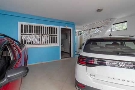 Casa à venda com 97m², 2 quartos e 3 vagasGaragem