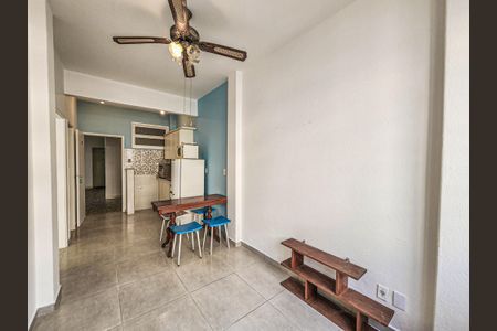 Sala de apartamento para alugar com 1 quarto, 86m² em Embaré, Santos
