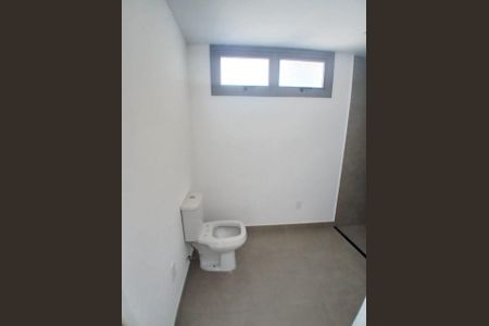 Banheiro Social de kitnet/studio à venda com 1 quarto, 19m² em Indianópolis, São Paulo