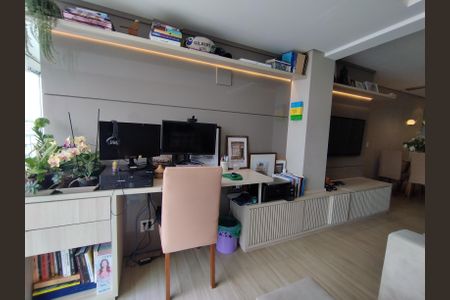 Apartamento à venda com 68m², 2 quartos e 1 vaga Apartamento à venda com 68m², 2 quartos e 1 vagaSala