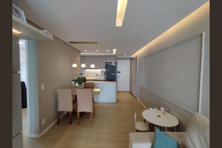 Apartamento à venda com 68m², 2 quartos e 1 vaga Apartamento à venda com 68m², 2 quartos e 1 vagaSala