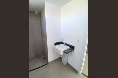 Banheiro de kitnet/studio à venda com 1 quarto, 27m² em Indianópolis, São Paulo