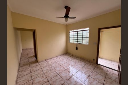 Sala de casa para alugar com 1 quarto, 88m² em Vila Tiberio, Ribeirão Preto