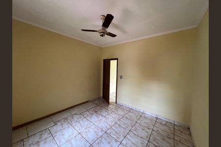 Dormitório de casa para alugar com 1 quarto, 88m² em Vila Tiberio, Ribeirão Preto
