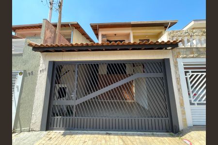 Casa à venda com 125m², 4 quartos e 2 vagas Casa à venda com 125m², 4 quartos e 2 vagasFachada