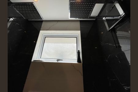 Casa à venda com 125m², 4 quartos e 2 vagas Casa à venda com 125m², 4 quartos e 2 vagasBanheiro da Suíte