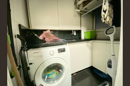Apartamento à venda com 116m², 4 quartos e 3 vagas Apartamento à venda com 116m², 4 quartos e 3 vagasÁrea de Serviço