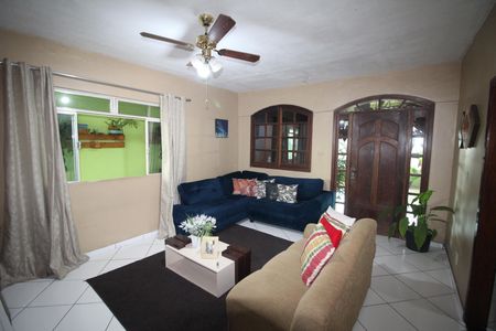 Sala de casa à venda com 5 quartos, 511m² em Lindéia, Contagem