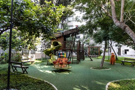 Apartamento à venda com 95m², 3 quartos e 2 vagasÁrea comum - Playground