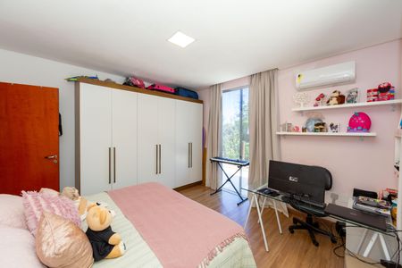 Casa de condomínio à venda com 5000m², 5 quartos e 4 vagas Casa de condomínio à venda com 5000m², 5 quartos e 4 vagasQuarto 2