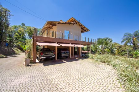 Casa de condomínio à venda com 5000m², 5 quartos e 4 vagas Casa de condomínio à venda com 5000m², 5 quartos e 4 vagasGaragem