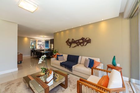 Sala de casa de condomínio à venda com 5 quartos, 5000m² em Jardim Petropolis, Nova Lima