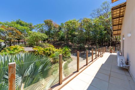 Casa de condomínio à venda com 5000m², 5 quartos e 4 vagas Casa de condomínio à venda com 5000m², 5 quartos e 4 vagasVaranda da Suíte 2