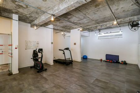 Apartamento à venda com 80m², 2 quartos e 1 vaga Apartamento à venda com 80m², 2 quartos e 1 vagaÁrea comum - Academia